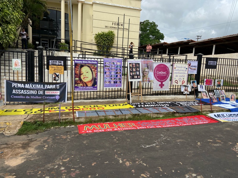 A cada duas horas uma mulher morre vítima de feminicídio no Brasil