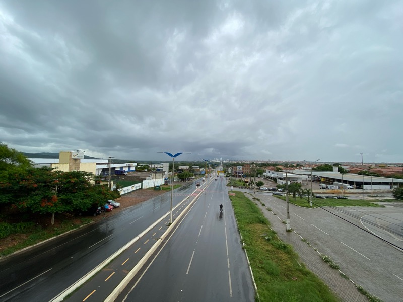 Cariri amanhece sob chuva nesta terça-feira