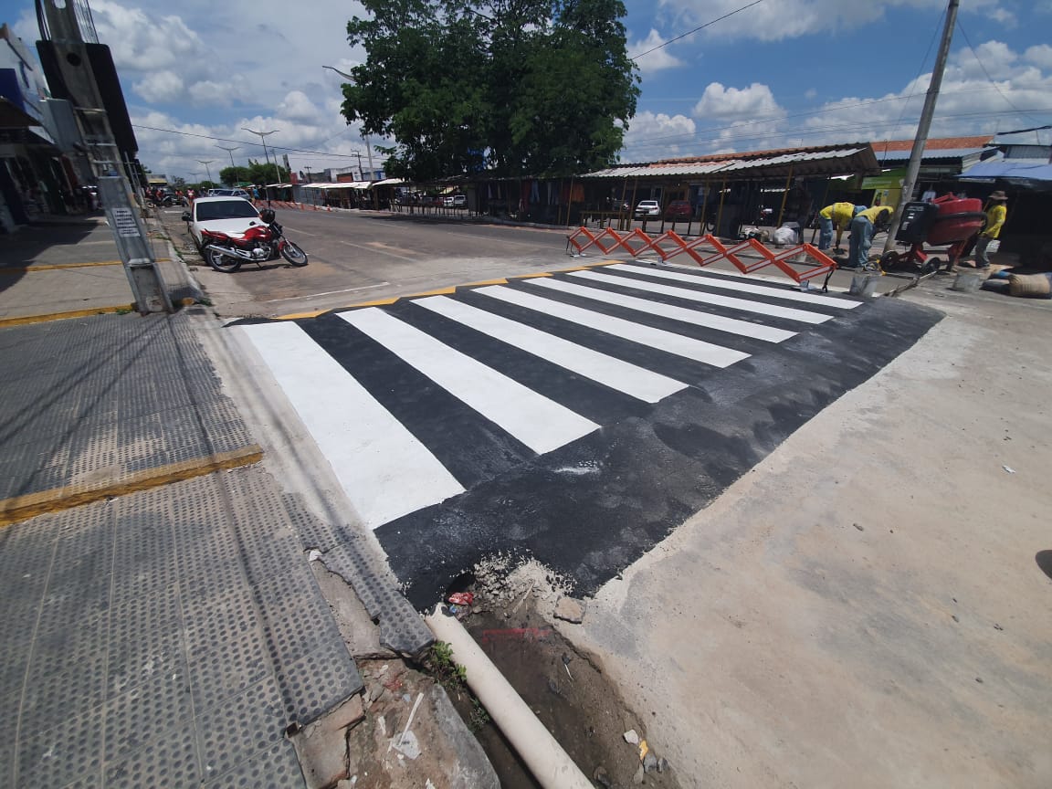 Sinalização: Demutran implementa faixa elevada em Juazeiro do Norte