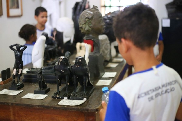 Alunos da Rede Municipal de Ensino visitam Museu Histórico do Crato