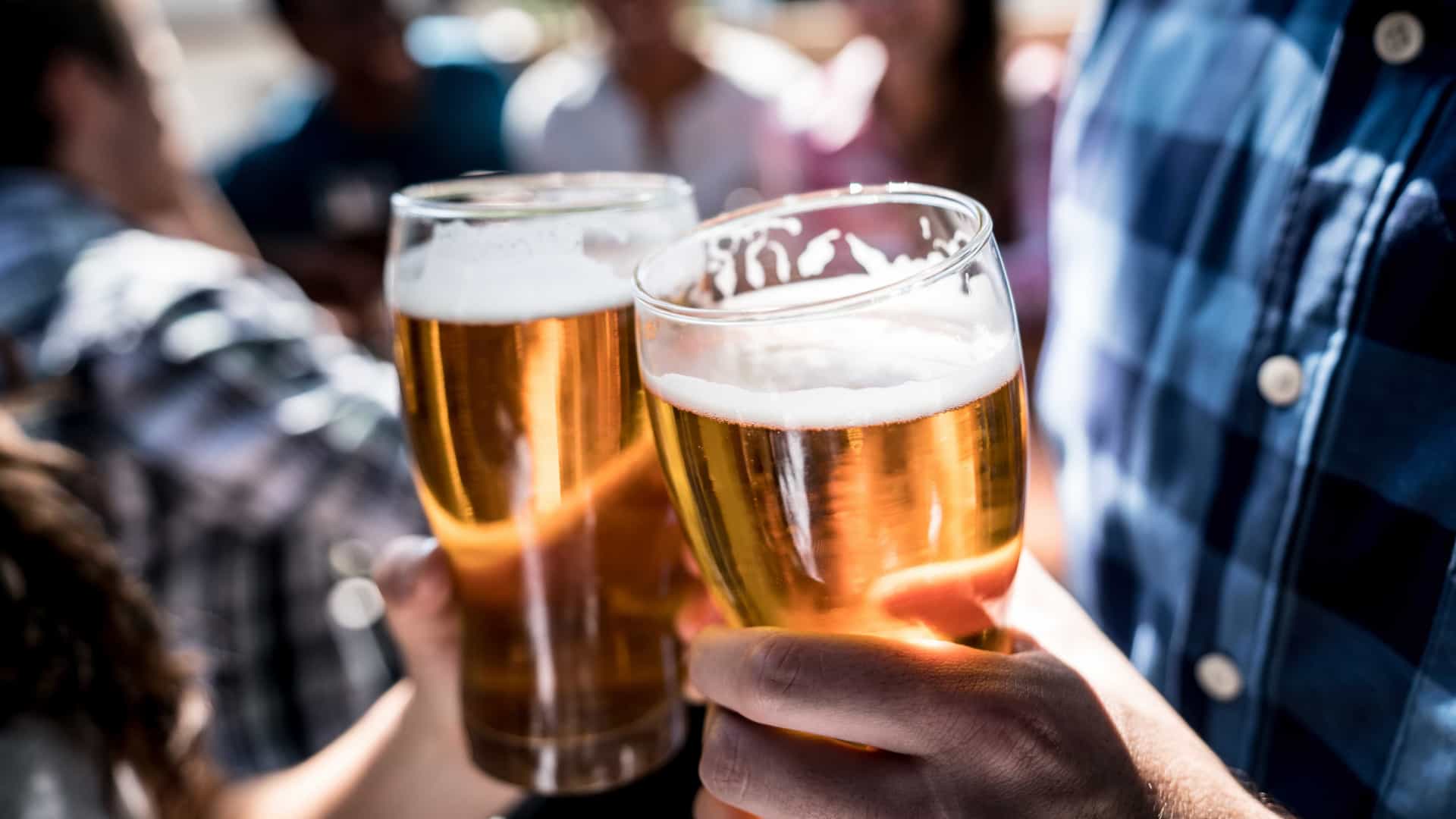 Cervejaria de MG fechada pelo governo federal contesta laudo da polícia