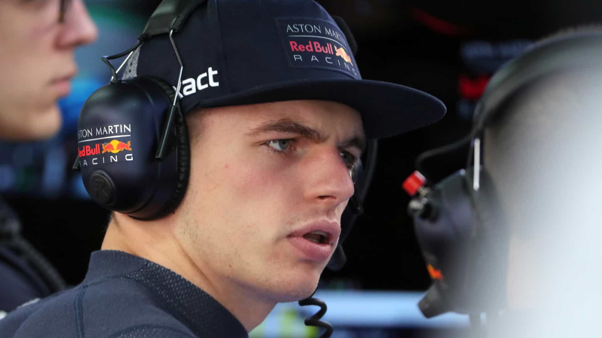 Verstappen estende contrato com a Red Bull até 2023