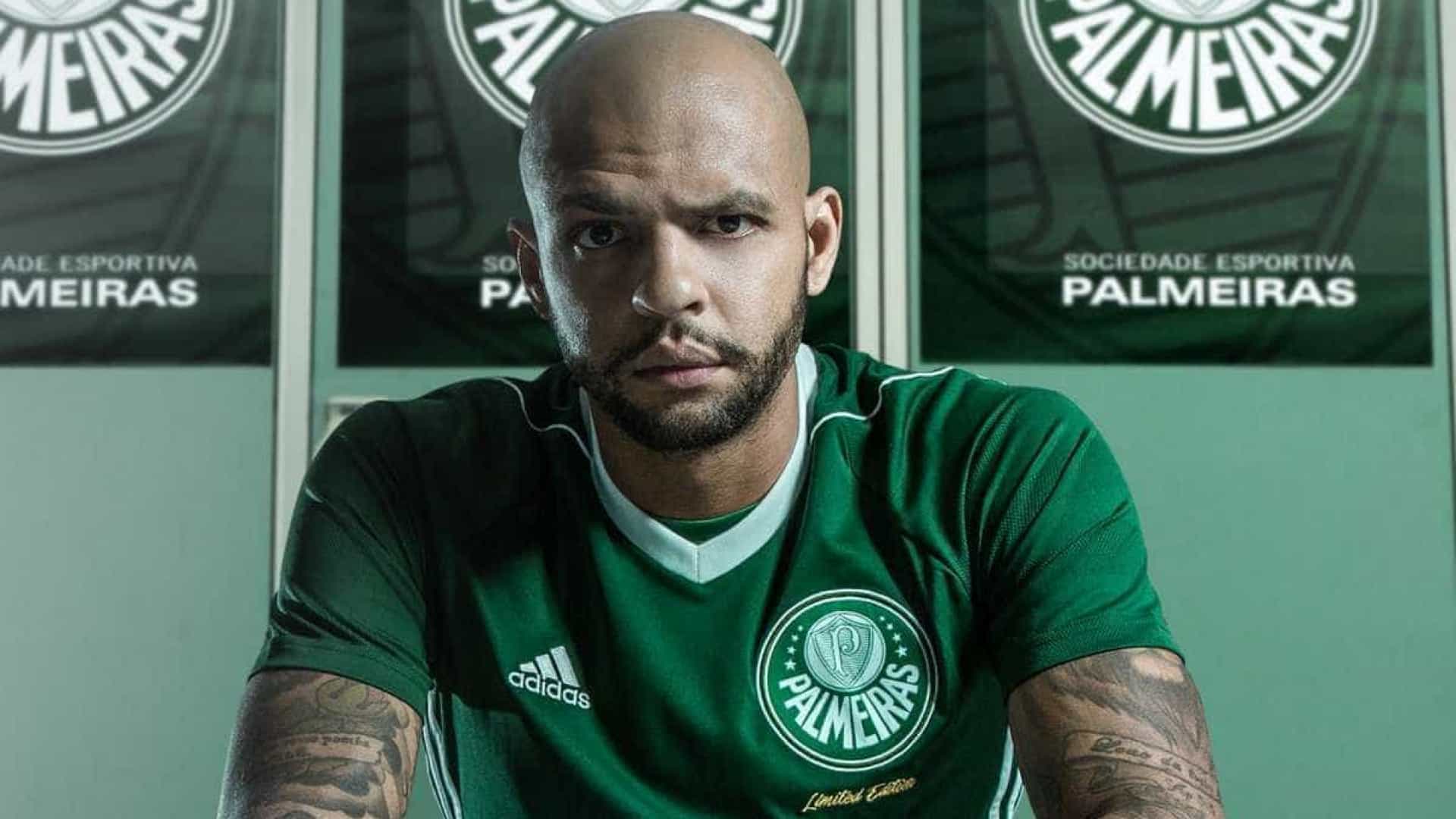Felipe Melo se coloca à disposição e pode virar zagueiro no Palmeiras