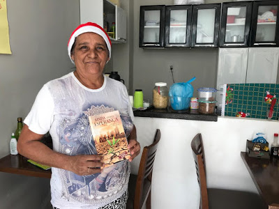 Iniciativa de restaurante em Crato incentiva o hábito pela leitura