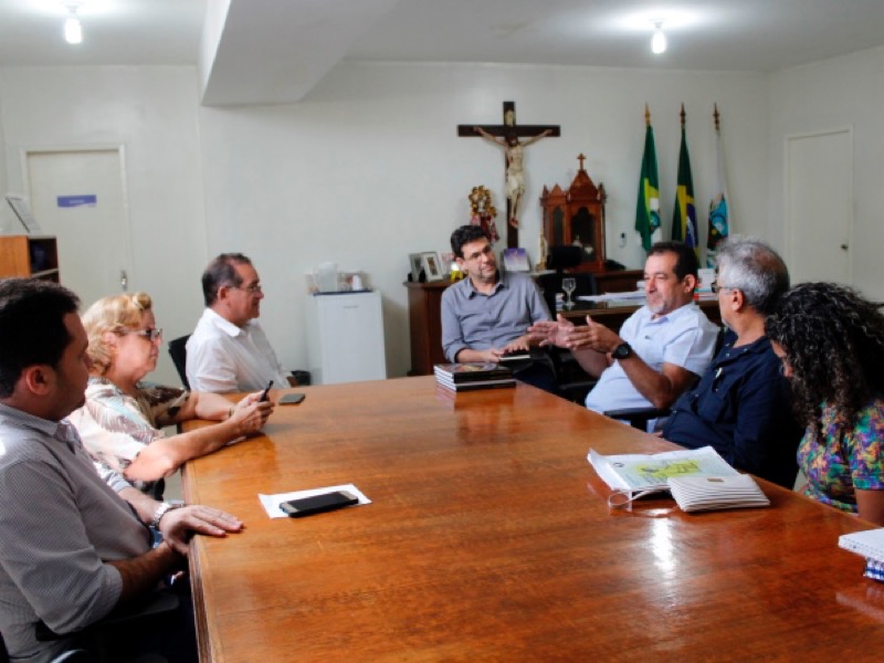 Gestão municipal discute parceria para o fortalecimento do Museu de Fósseis do Crato