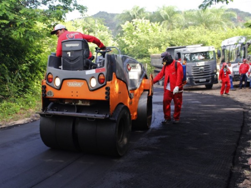 Caminhos do Crato avança na pavimentação da estrada do Sítio Coqueiro