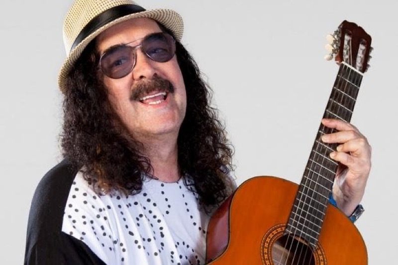 Morre o cantor e compositor Moraes Moreira, aos 72 anos, no Rio de Janeiro