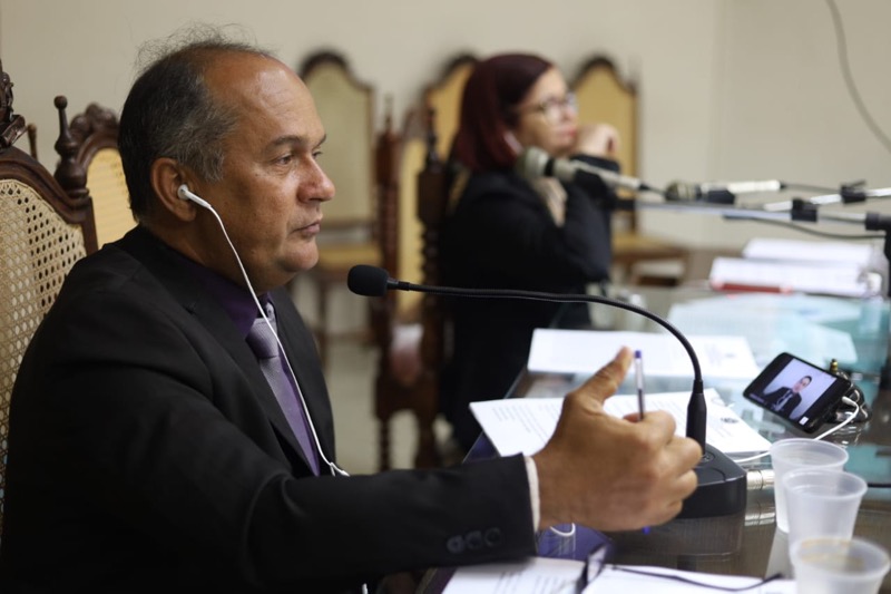 Após empate, Darlan Lobo aprova investigação de demissões na saúde em Juazeiro