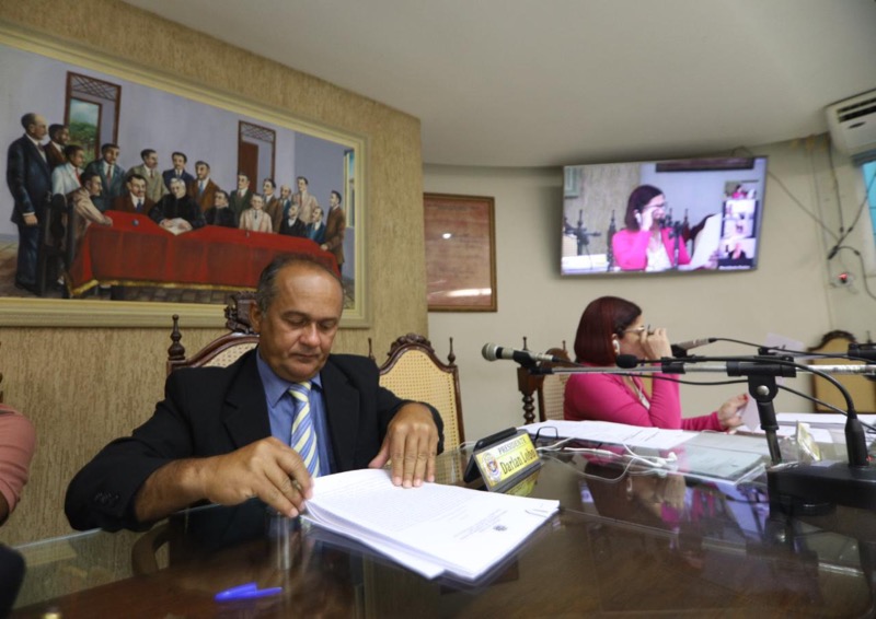Câmara de Juazeiro dá entrada em projeto para antecipar 13º dos servidores