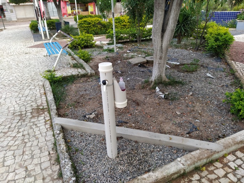 Araripe: lavatórios são instalados em praça para população higienizar mãos