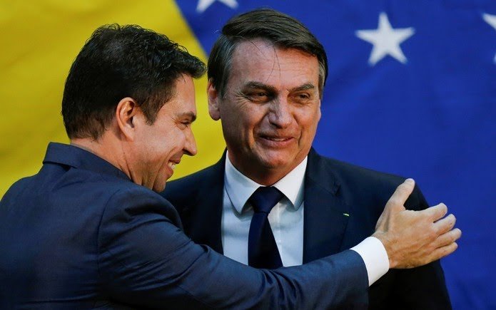 Bolsonaro anula nomeação de Ramagem para PF e devolve delegado ao comando da Abin