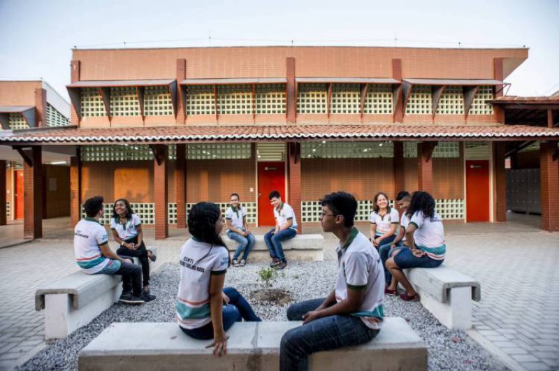 Governo do Ceará distribuirá vale-alimentação de R$ 80 para 423 mil alunos