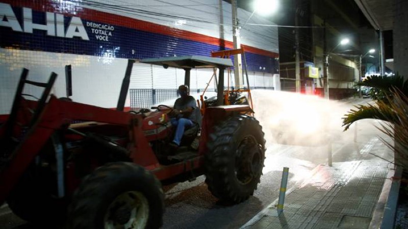 Novo equipamento é usado na higienização das ruas de Juazeiro do Norte