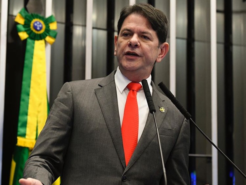 Cid Gomes anuncia retorno ao senado