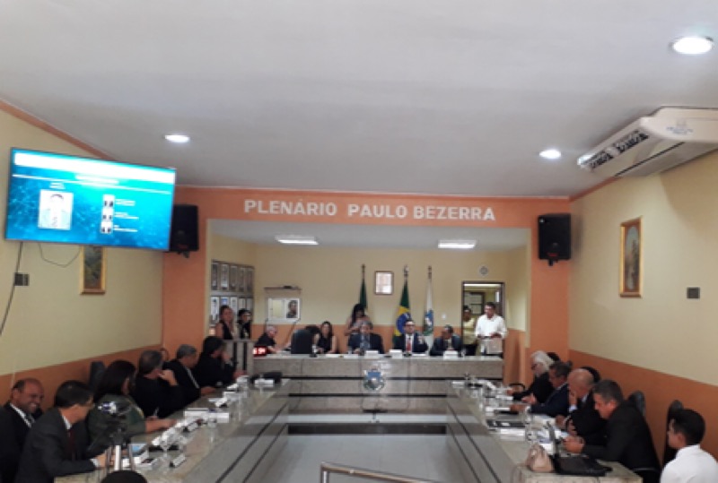 Câmara de Vereadores de Crato realiza primeira sessão por videoconferência
