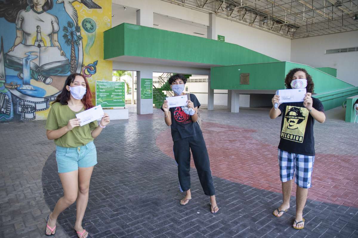 Crédito da segunda parcela do cartão vale-alimentação para estudantes segue até 3 de junho