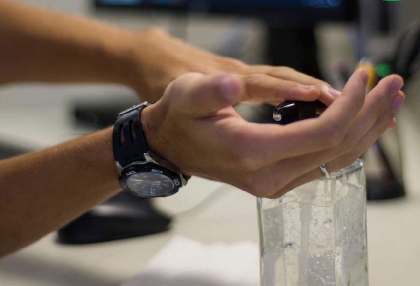 Mesmo sem sintomas é possível transmitir o vírus, alerta especialista