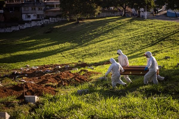 Brasil tem 1.055 mortes por coronavírus em 24 horas