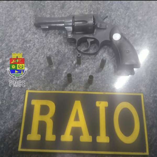 PMCE encerra festa durante pandemia e uma arma de fogo foi apreendida