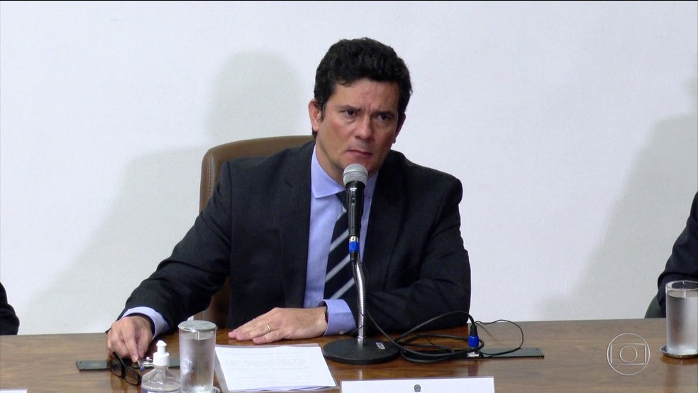 Moro não poderá advogar por 6 meses e receberá salário de ministro