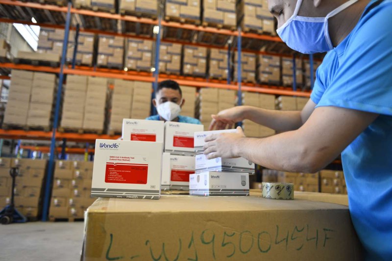 Governo inicia distribuição de mais 150 mil testes rápidos; já são 474 mil testes para todo o Ceará