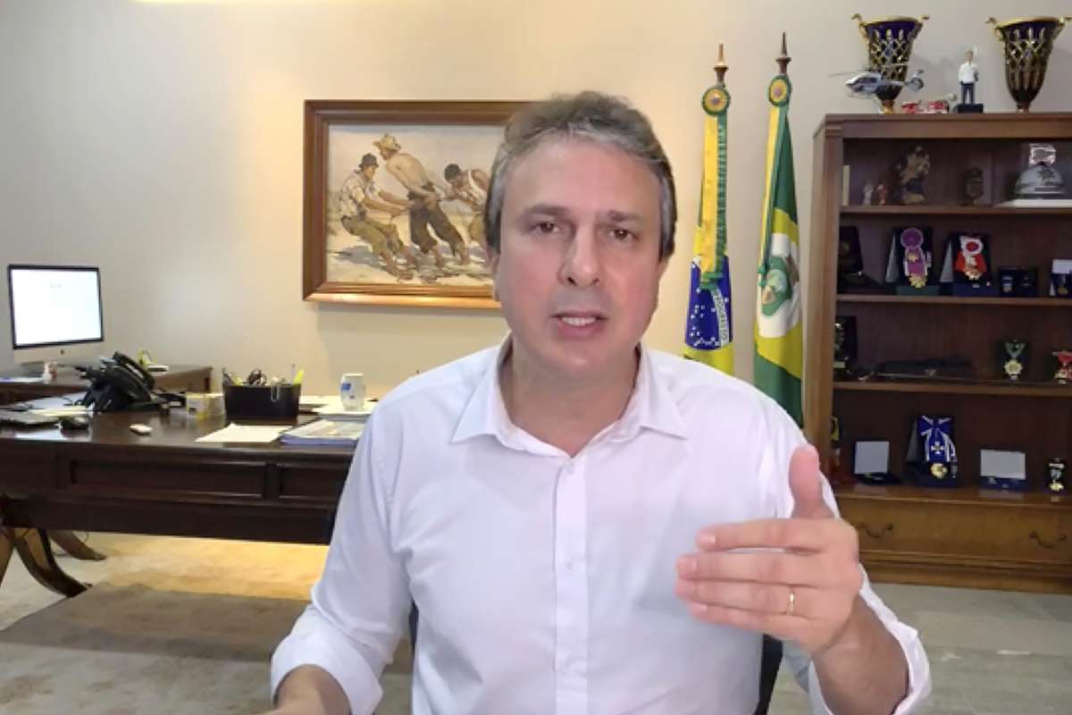 Governador Camilo Santana anuncia pagamento da primeira parcela do 13º dos servidores