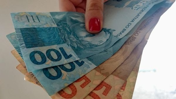 Prefeitura do Crato divulga calendário de pagamento da antecipação da primeira parcela do 13º salário dos servidores