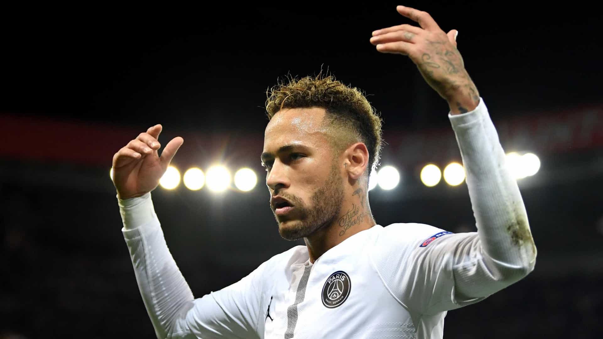 Neymar diz que seguirá no PSG para buscar o título da Champions