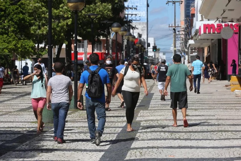 Ceará tem baixo risco de sofrer novo surto de coronavírus, avalia comitê científico