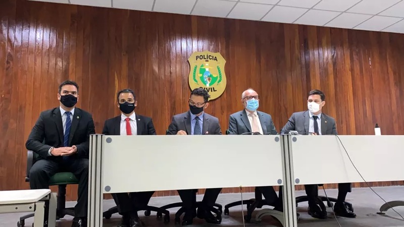 Seis integrantes de quadrilha interestadual de roubo e sequestro de gerentes de banco são presos no CE e PE