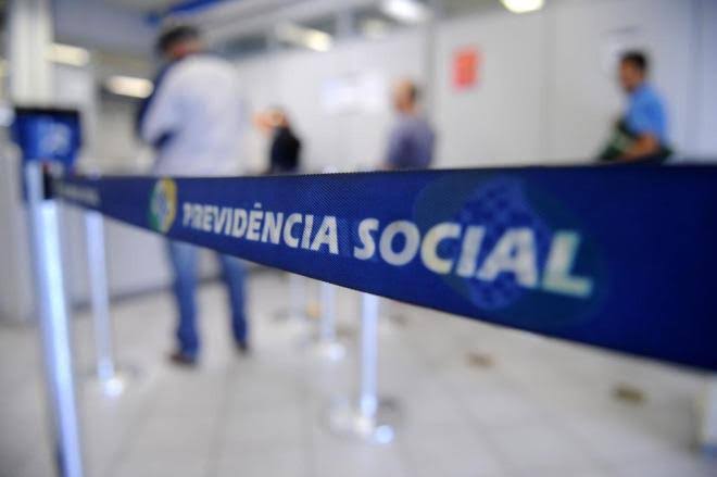 Governo diz que só 122 dos 3,5 mil peritos do INSS voltaram ao trabalho
