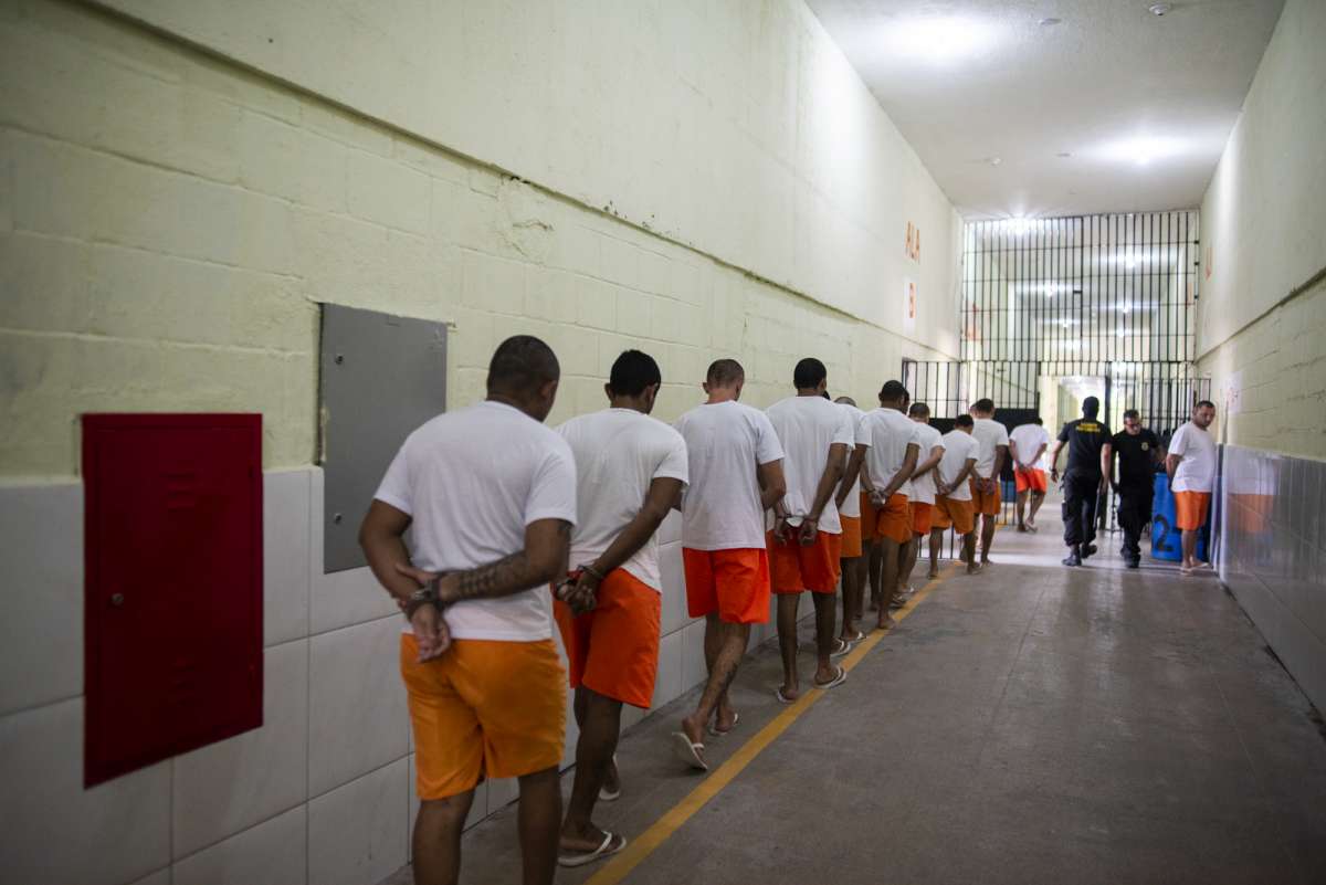 População carcerária reduz de forma acelerada e Ceará tem 22.354 pessoas privadas de liberdade