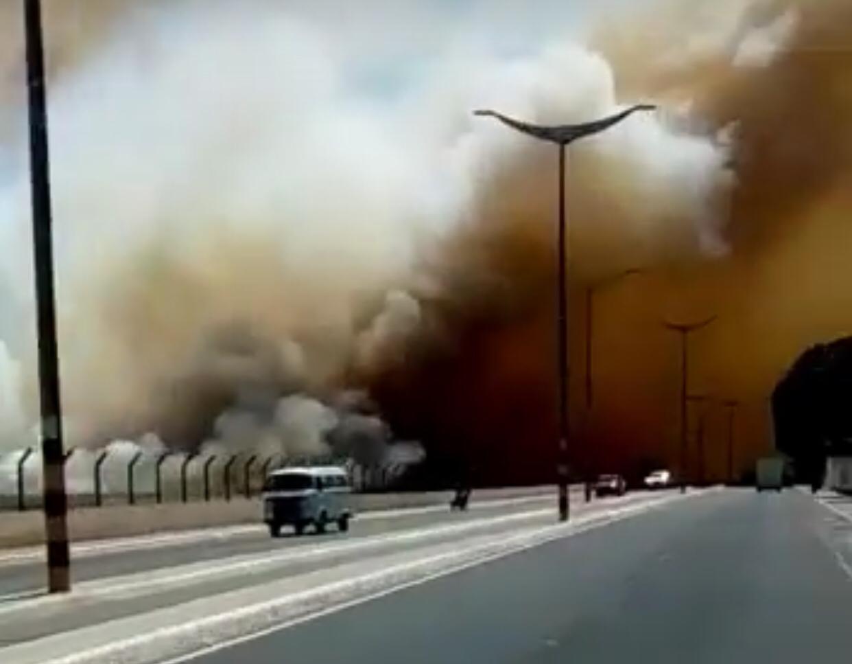 Incêndio nas proximidades do aeroporto tira visibilidade de motoristas