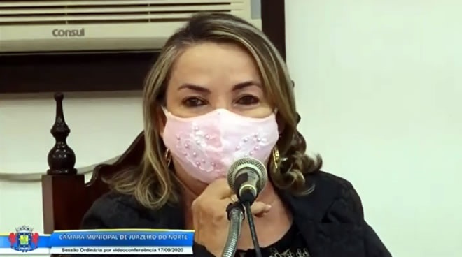 Vereadora de Juazeiro se emociona ao afirmar que não poderá concorrer à reeleição