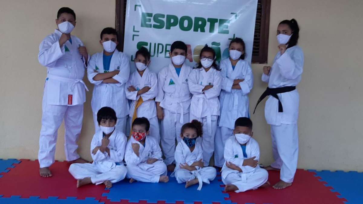 Quatro mil crianças e jovens de Fortaleza e Sobral são beneficiados com o projeto Esporte Superação