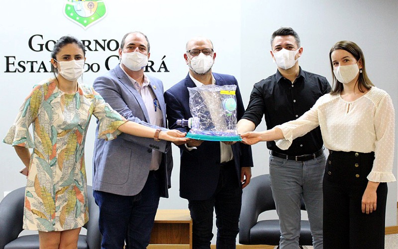 Criado no Ceará, capacete Elmo recupera pacientes com Covid-19 e reduz em 60% necessidade de internação em leitos de UTI