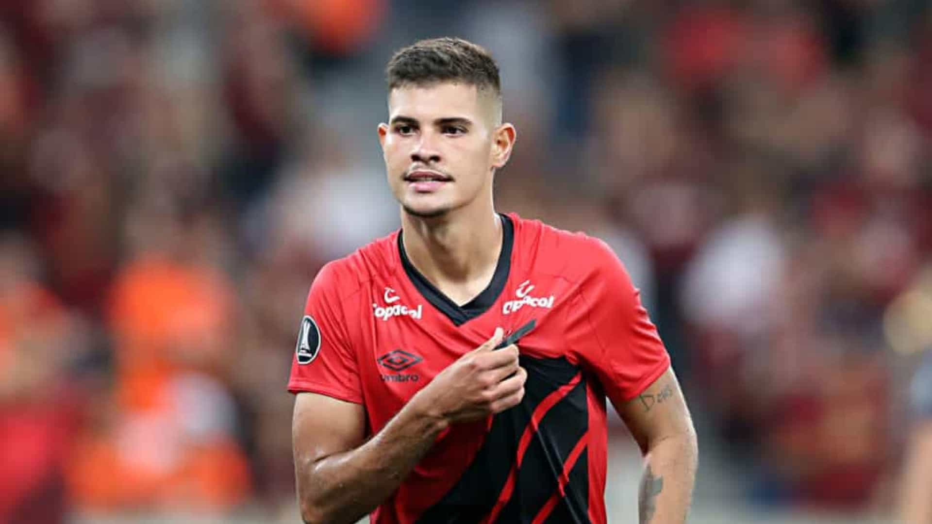 Seleção: Bruno Guimarães, do Lyon, é convocado para vaga de Casemiro