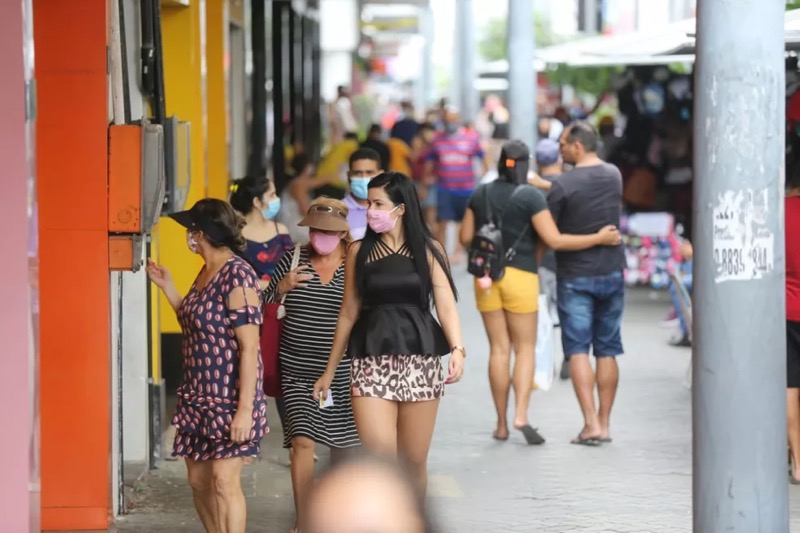 Festas e eventos estão proibidos no Natal e réveillon no Ceará, diz Camilo