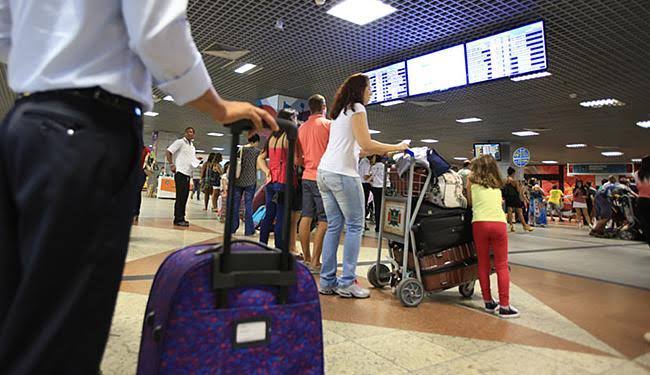 Governo vai exigir exame negativo de Covid-19 para brasileiro ou estrangeiro entrar no país