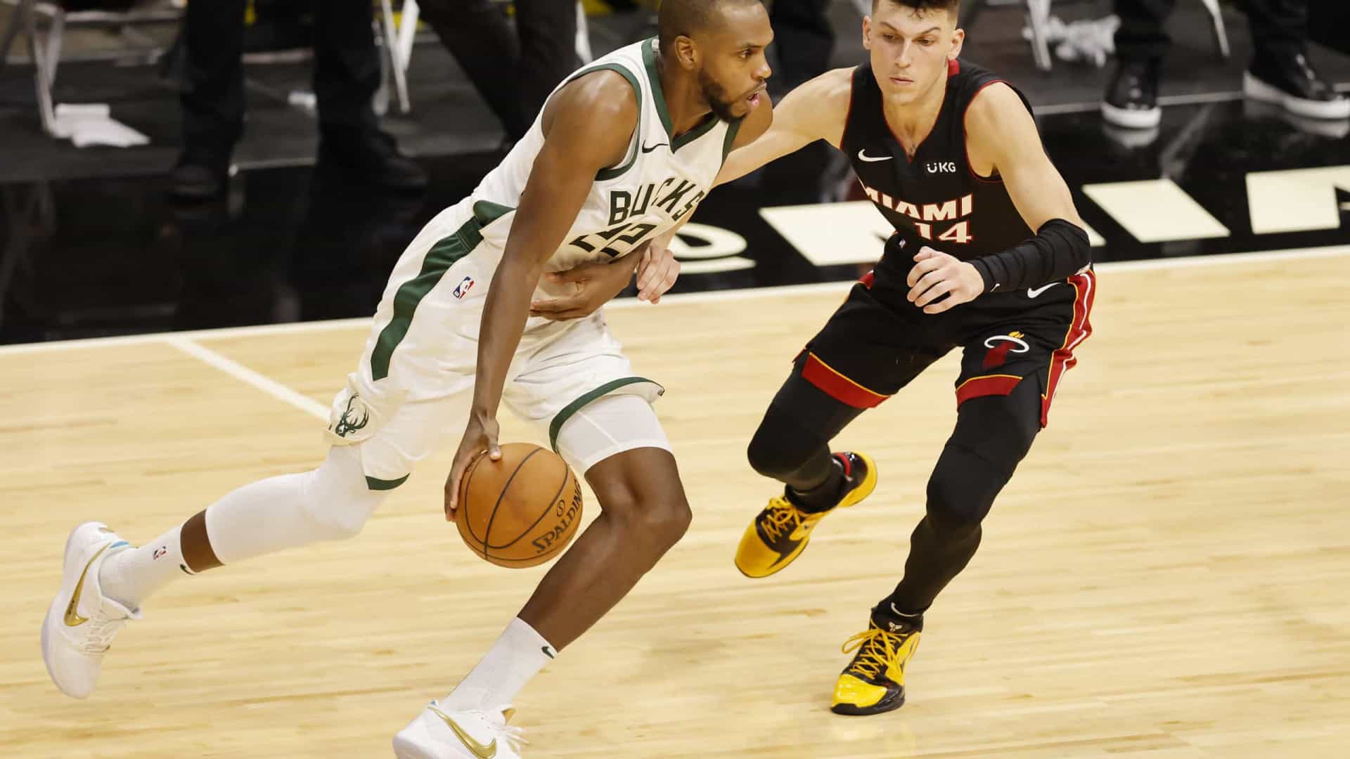 Com recorde de cestas de 3 pontos, Bucks arrasam o Heat em rodada cheia da NBA