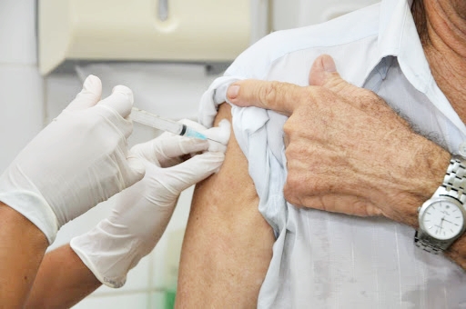 Mais de um milhão e trezentas mil pessoas já receberam 1ª dose da vacina contra Covid-19 no Ceará