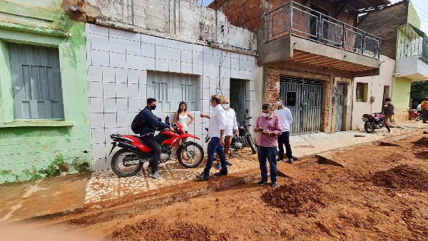 Zé Aílton visita áreas atingidas pelas chuvas e determina ações emergenciais