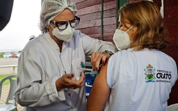 Saiba quais cidades do Cariri já atingiram 100% de aplicação das vacinas contra a covid-19 disponíveis