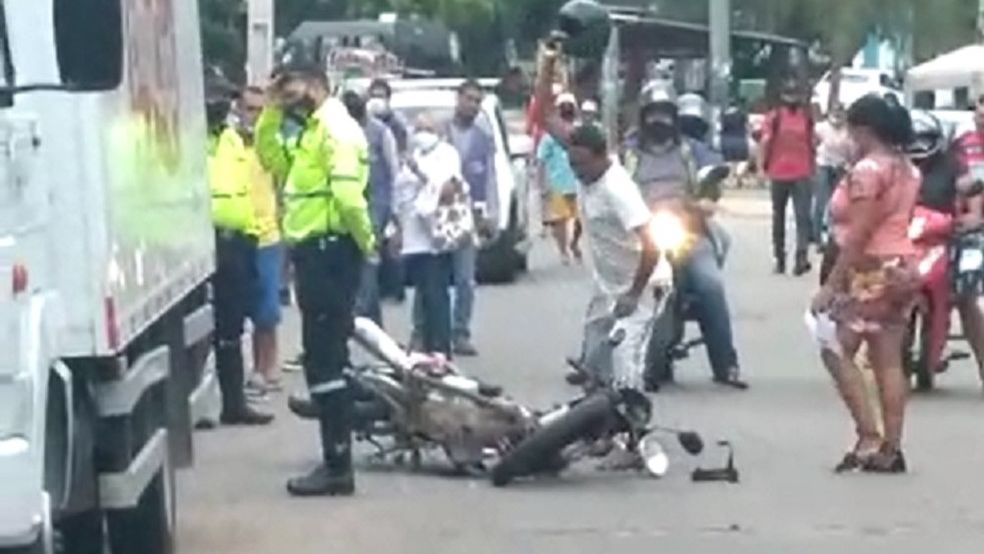 Homem destrói motocicleta após tentativa de apreensão do veículo em Barbalha; veja