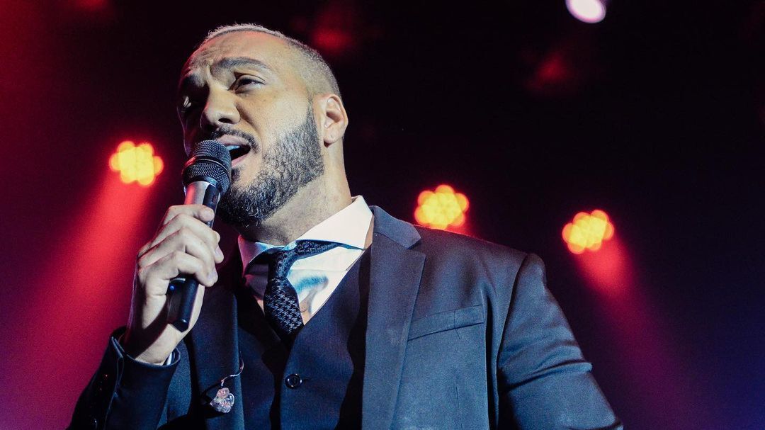 Cantor Belo é preso no Rio de Janeiro por show no Complexo da Maré