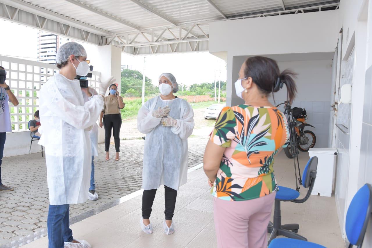 Central de Libras e Unidade Covid atendem paciente surdo