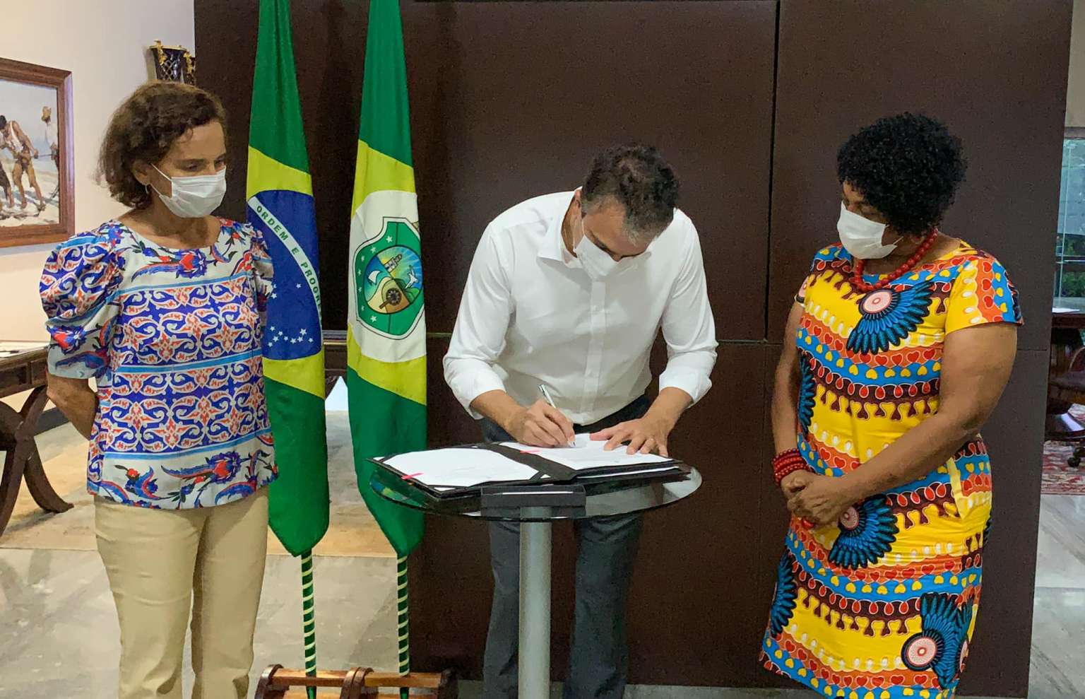 Governador encaminha Projeto de Lei para a Assembleia Legislativa que institui 20% de cotas para negros em concursos públicos