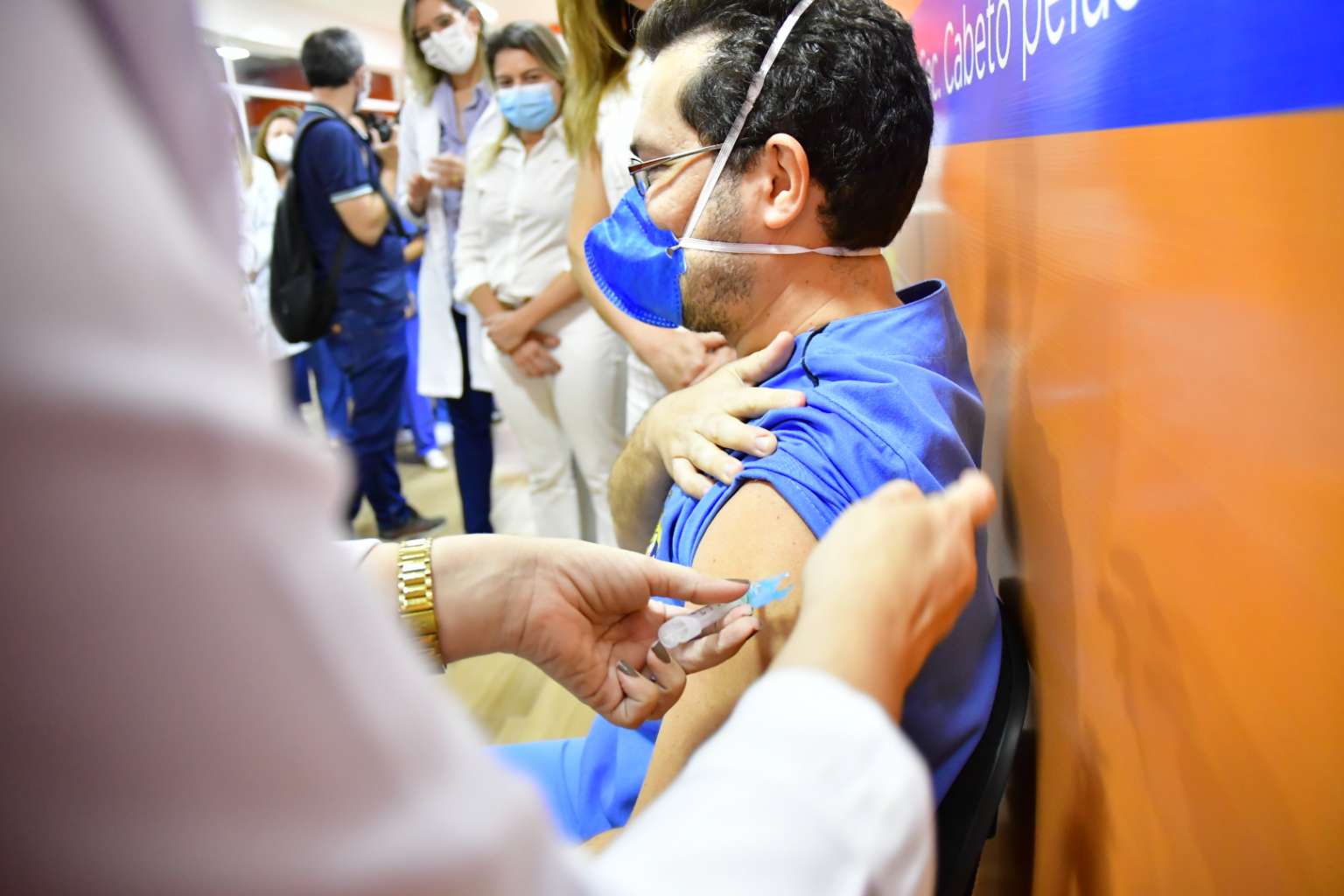 Novo lote de vacinas contra a Covid-19 deve chegar ao Ceará até o fim de semana