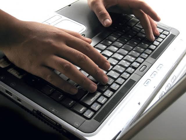 Polícia Civil orienta sobre o uso da Delegacia Eletrônica para evitar fluxo de pessoas durante decreto