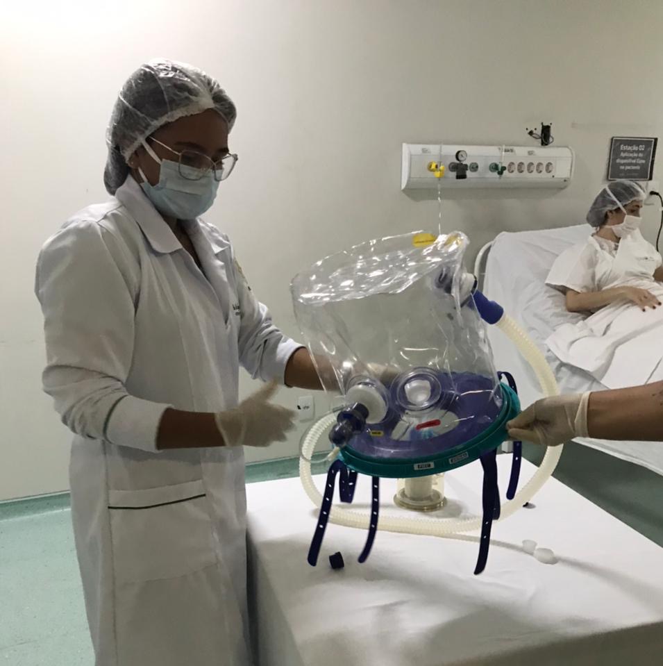Juazeiro: profissionais da saúde são treinados para manuseio de capacete de respiração assistida em pacientes com covid-19